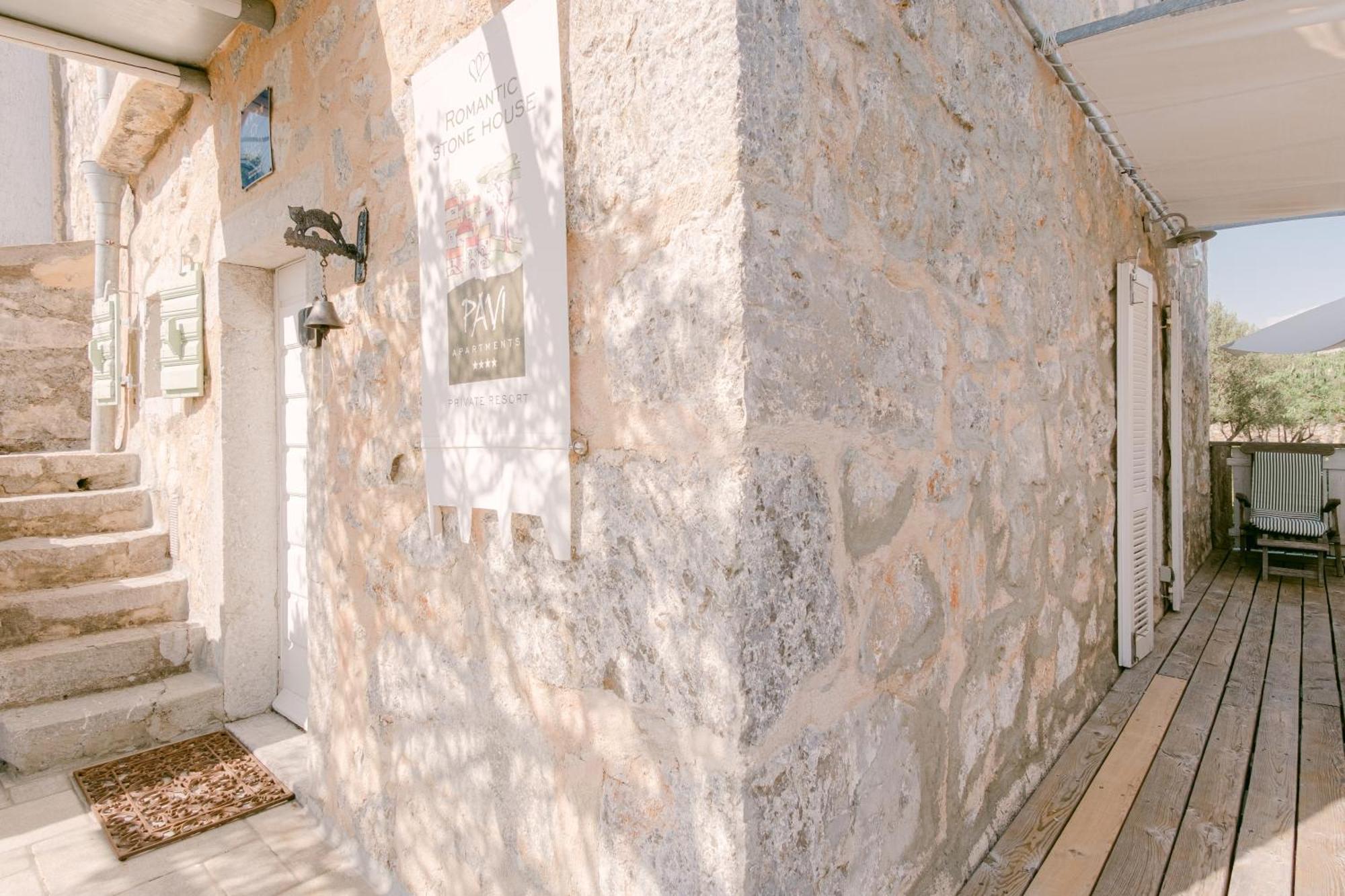 Pavi Romantic Stone House K13 Kornic